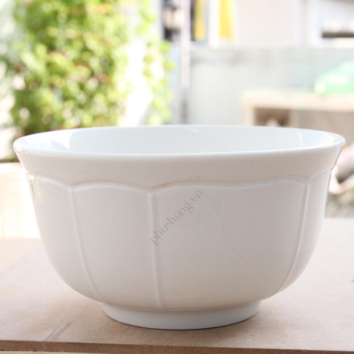 Chén sứ tròn màu trắng - có gân kẻ sọc đứng