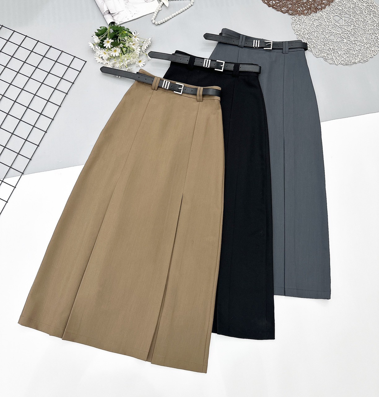 Chân váy xếp ly dáng dài
