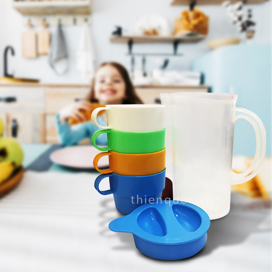 Plastic Jug Set